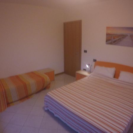 Residence Roberta Con Piscina - Agenzia Cocal Caorle Exterior photo
