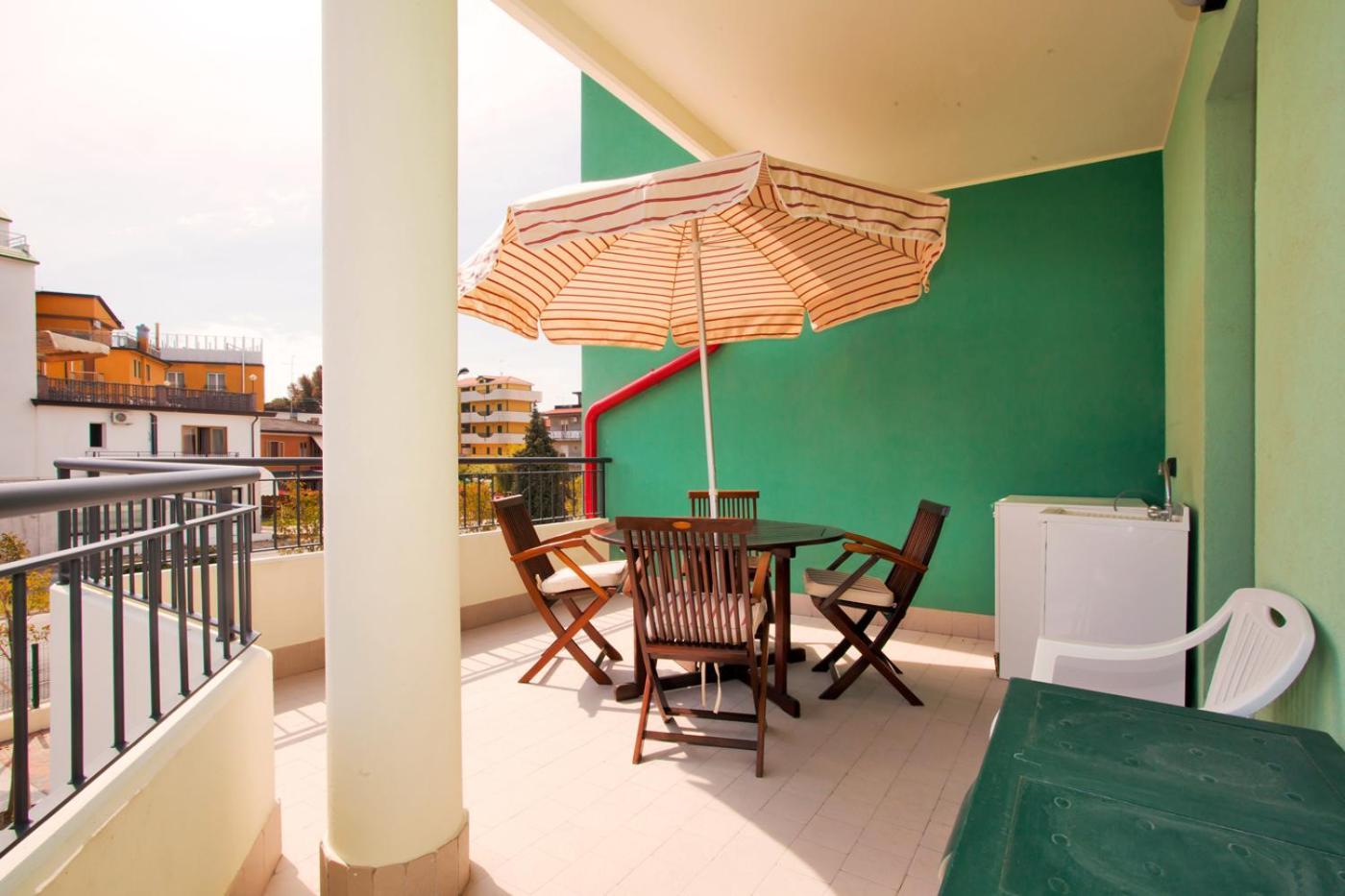 Residence Roberta Con Piscina - Agenzia Cocal Caorle Exterior photo